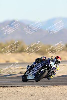 media/Dec-07-2025-CVMA (Sun) [[3e7d2de5dc]]/Race 16-Formula Middleweight/